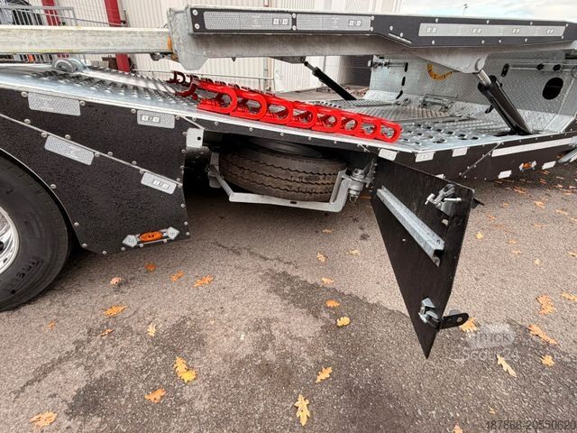 Auto met oplegger STU TT