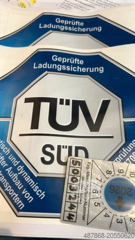 Polpriklopnik za prevoz avtomobilov STU TT