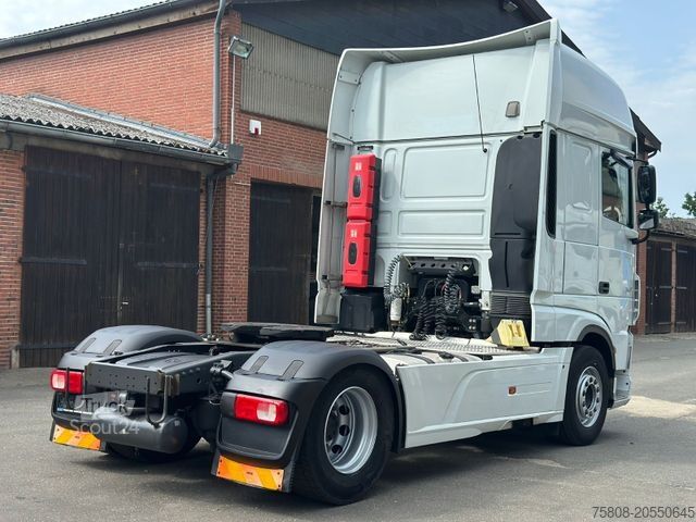 وحدة جرار قياسية DAF XF530 FT SSC ACC LDWS Standklima 2 Tank Retarder