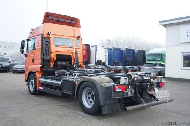 Hákový nosič kontejnerů MAN TGS 18.500 Abroller HIAB XR72 CITY Navi LGS