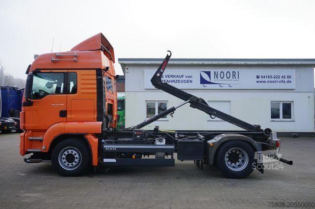 Haakarm vrachtwagen MAN TGS 18.500 Abroller HIAB XR72 CITY Navi LGS