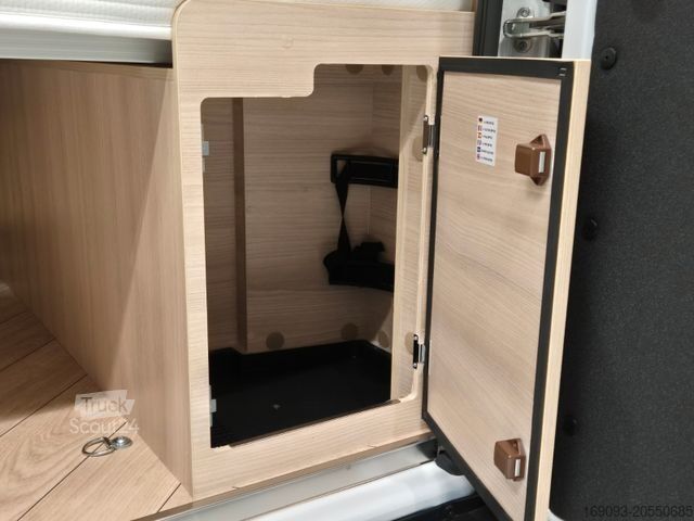 Camper van CHAUSSON V594M Light First Line *MJ26*140PS*200W Solar