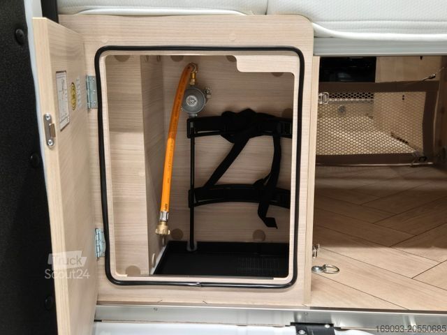 Lakóautó CHAUSSON V594M Light First Line *MJ26*140PS*200W Solar