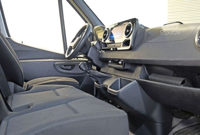 Panelová dodávka MERCEDES-BENZ Sprinter 317 CDI PRO Extralang KLIMA MBUX #494