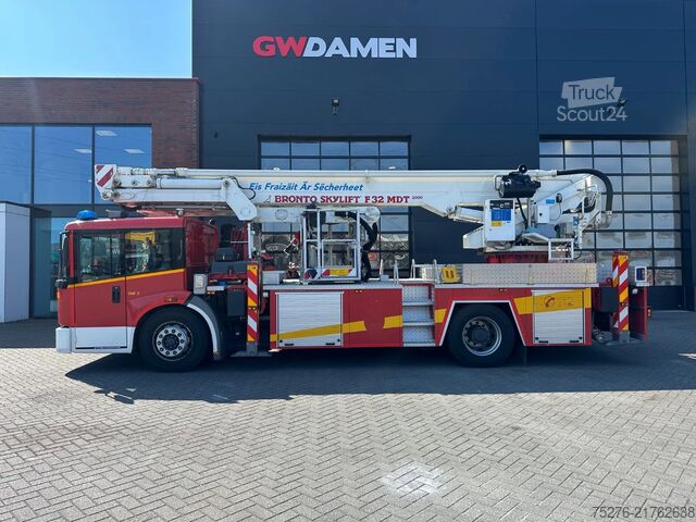Løfteplatform Mercedes-Benz Econic 1823 Bronto Skylift F32 MDT 2000