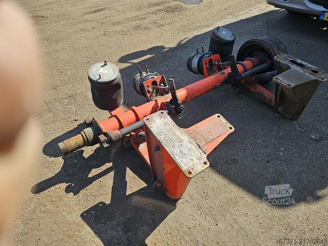 Os SMB TRAILER AXLE SINGLE TIRE DRUM. MISSING ONE HUBE.