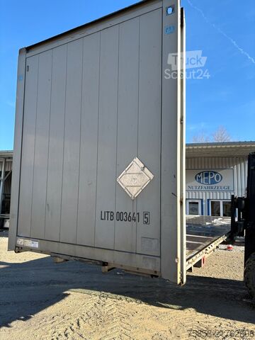 Maināmā platforma Krone Jumbo Plattform 7,82 mit Lochleiste