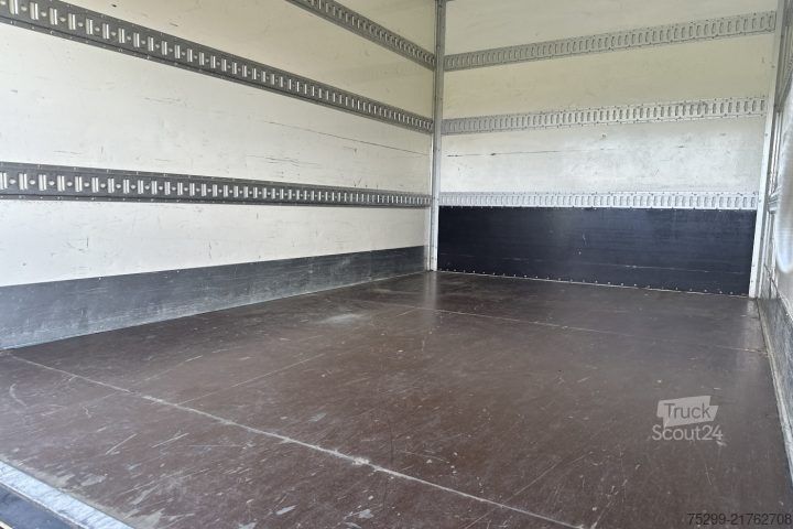 Tilpasset varevogn Mercedes-Benz 316 CDI HB Motor Neu / Swiss-Vehicle