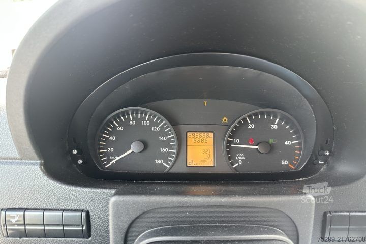 Tilpasset varevogn Mercedes-Benz 316 CDI HB Motor Neu / Swiss-Vehicle