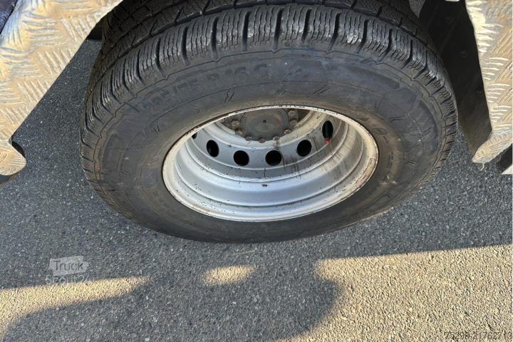 Kroghejselastbil Iveco 70C17 Kommunal + Schneepflug / Swiss-Vehicle