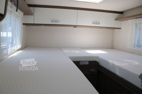 Polointegrovaný karavan Carado VAN V337 Pro+