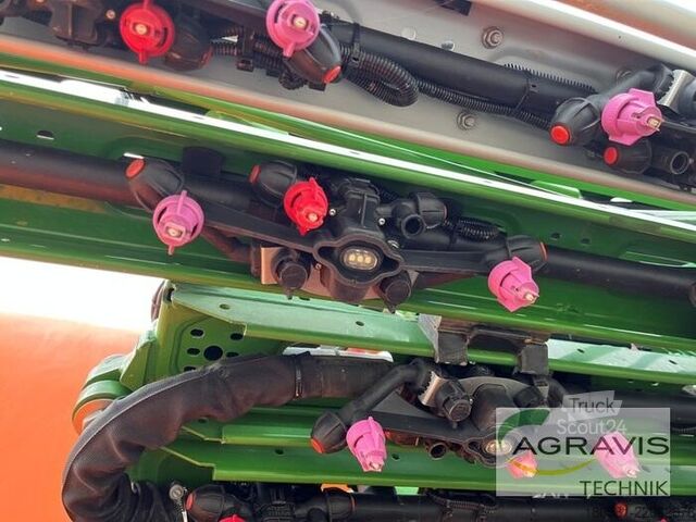 Növényvédőszer-permetező Amazone UX 8601 SUPER