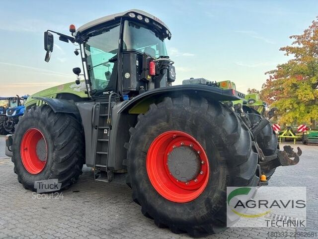 Traktor Claas XERION 4500 TRAC VC