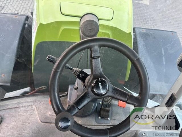 Traktor Claas XERION 4500 TRAC VC