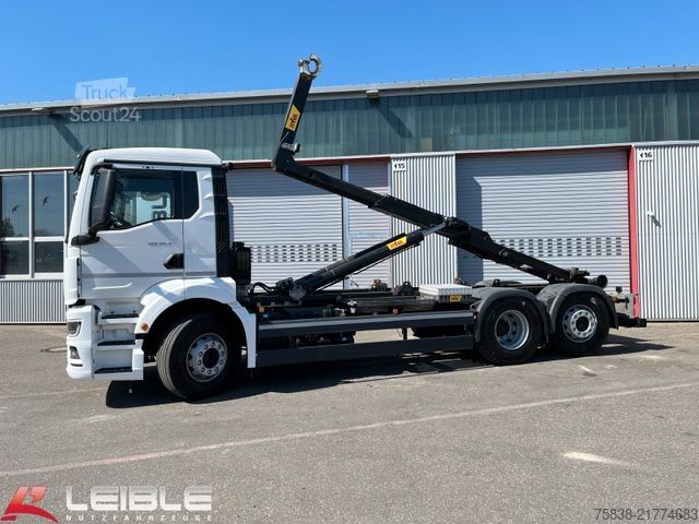 Roll-off tipper truck MAN TGS 26.470 6x2-4BL*Hyva Haken*149 TKM*Kamera*