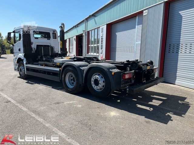 Roll-off tipper truck MAN TGS 26.470 6x2-4BL*Hyva Haken*149 TKM*Kamera*