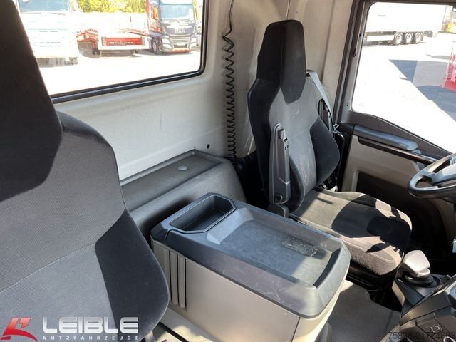 Roll-off tipper truck MAN TGS 26.470 6x2-4BL*Hyva Haken*149 TKM*Kamera*