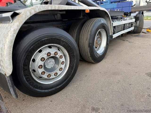 Sistema a braccio con gancio DAF CF 75.310 6X2 HOOKIFT + CRANE COPMA C1930/4 + J...
