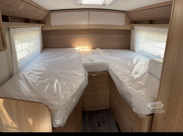 Autocaravana semiintegrada Lmc Cruiser