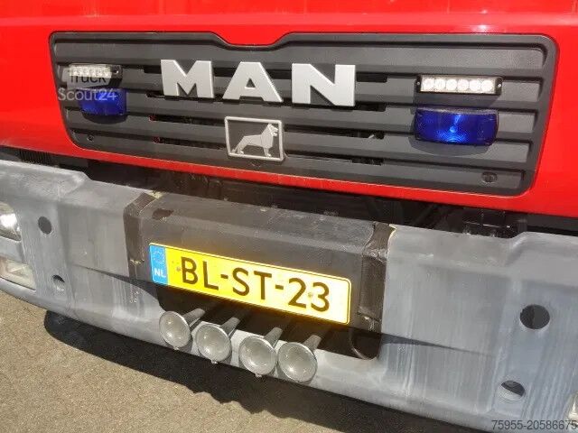 Ugunsdzēsēju mašīna MAN LE 220C GODIVA POMP 2000 LITER TANK,MANUAL GEARBOX