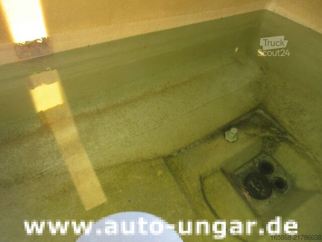 Víz szállító tartálykocsi Blanchard Gießanhänger mit Sprühbalken Bewässerung