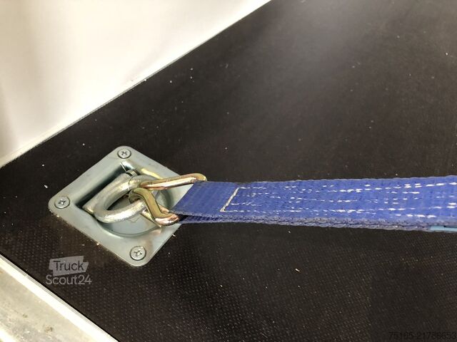 مقطورة صندوقية Blyss F2736HTD Rampe Kofferanhänger