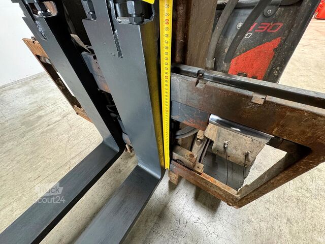 Hydrauliset teleskooppipiikit Linde 3.000 kg