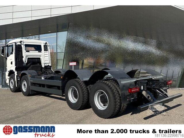 Châssis de camion MAN TGS 41.520 8x4 BB CH, Nebenantrieb oben