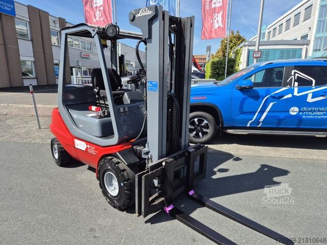Empilhadeira frontal Linde H 30 T-03
