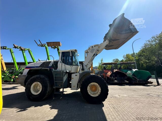 навантажувач Liebherr L 566