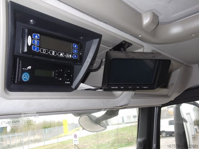 Nákladní automobil s chladicím boxem Iveco Iveco S-Way LNG-Gasfahrzeug Tiefkühler