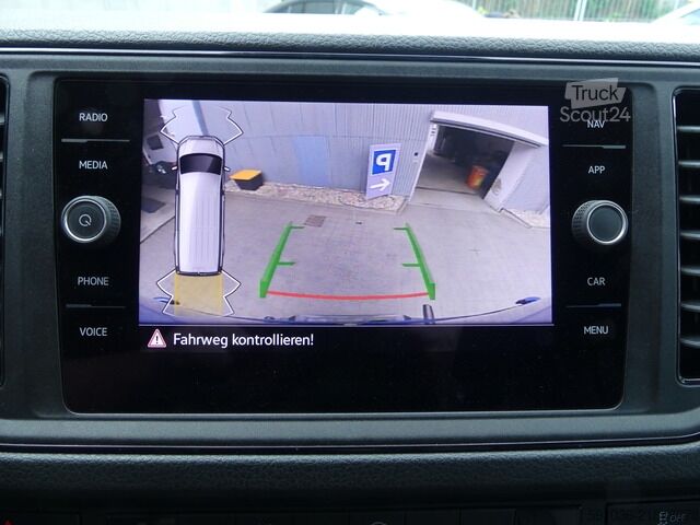 Slēgtais furgons Volkswagen Crafter Kasten 35 MittellangHoch 4Moti AHK/KAM/CARPLAY