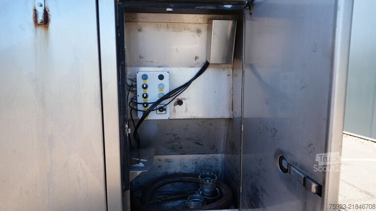 Food tanker Van Hool 3 axle food tank trailer 33.300ltr