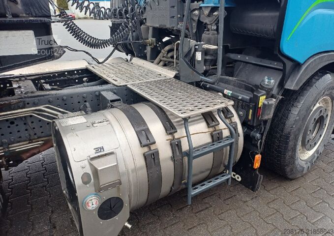 Nákladné vozidlo na nebezpečné materiály Iveco Iveco-Magirus AS440ST/P LNG