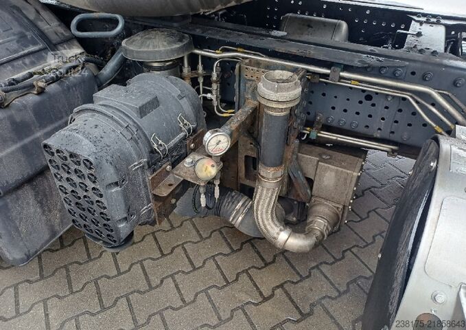 камион за опасни материали Iveco Iveco-Magirus AS440ST/P LNG