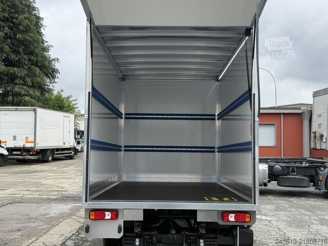 Fourgon tôlé Iveco daily 35-160