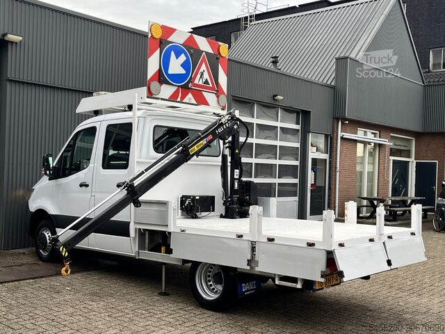 Nosturilla varustettu lavakuorma-auto Mercedes-Benz Sprinter 514 CDI 366 Hiab Laadkraan 018T Trekha...