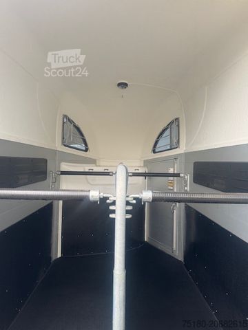 At taşıma römorku BUECKER TRAILER Careliner Alu 2 Pferdeanhänger 2,4t  1.Hand