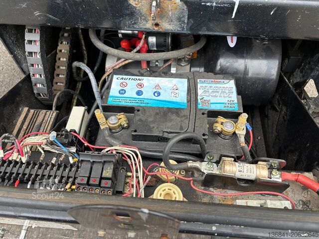 Makaslı kaldırma Boss 4,55m Arbeitsbühne Personenlift, BJ 2013