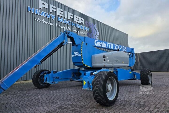 Leddelt teleskopisk arbejdsplatform Genie ZX135/70 Diesel, 4x4x4 Drive, 43m Lifting Height,