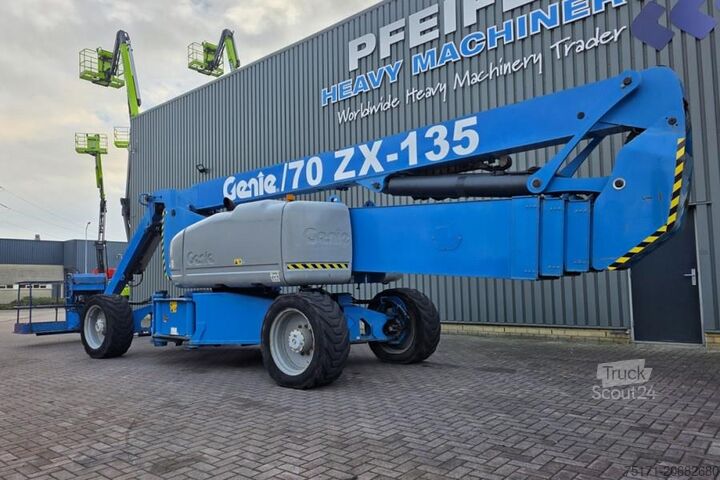 Leddelt teleskopisk arbejdsplatform Genie ZX135/70 Diesel, 4x4x4 Drive, 43m Lifting Height,