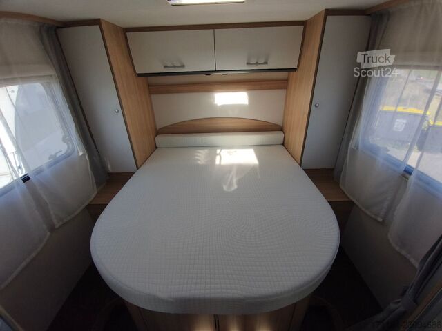 Daļēji integrēta kemperis SUNLIGHT T 69 S, Quensbett, SAT, Hubbett, Navi,1 Hand
