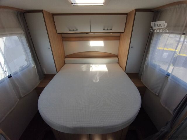 Daļēji integrēta kemperis SUNLIGHT T 69 S, Quensbett, SAT, Hubbett, Navi,1 Hand