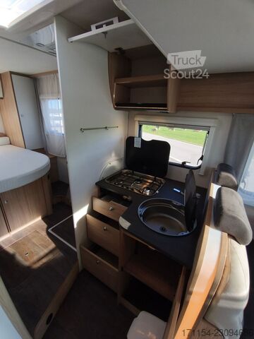 Daļēji integrēta kemperis SUNLIGHT T 69 S, Quensbett, SAT, Hubbett, Navi,1 Hand