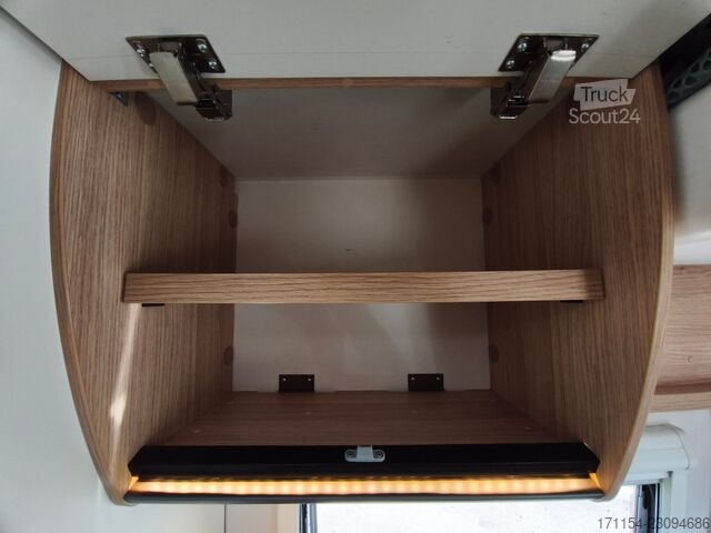 Daļēji integrēta kemperis SUNLIGHT T 69 S, Quensbett, SAT, Hubbett, Navi,1 Hand