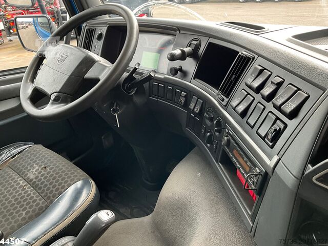 Vrachtwagen met kraan Volvo FMX 450 8x4 Hiab 63 Tonmeter laadkraan + Fly-Jib