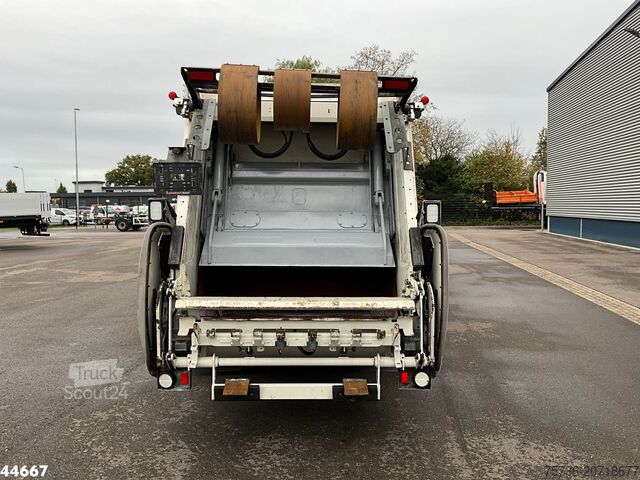 Vuilniswagen DAF FA LF 230 Euro 6 RHD Terberg 8m³ Just 67.505 Km!