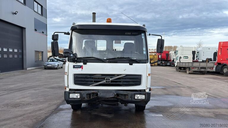 Chassis cabine Volvo FL 220 (BELGIAN TRUCK / CAMION BELGE / MANUAL G...