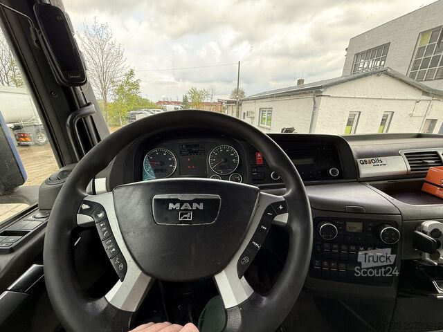 Truck with tank body MAN TGX 18.480 Tankwagen Oben/Unten 2x Schla