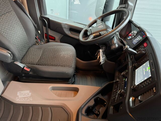 Koffer Scania P250 / 416.000..KM! / Tail Lift / TUV: 9-2026 /...